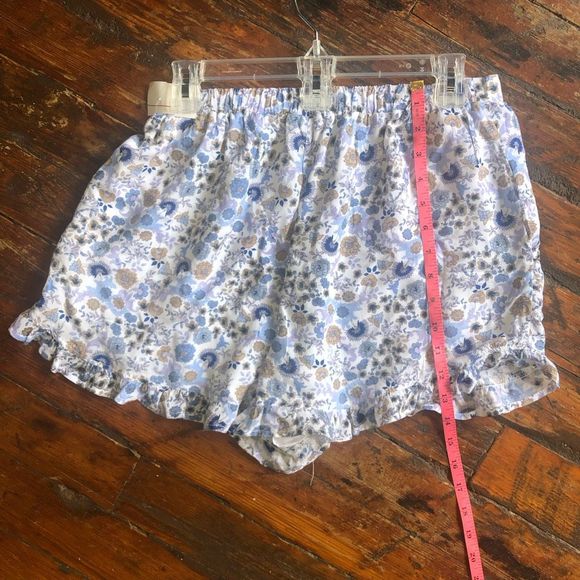 Alya White and Blue Floral Ruffle Shorts Size Medium - Picture 5 of 7